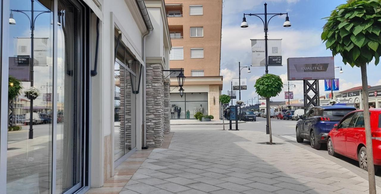 Value Living Apartment Ferizaj Buitenkant foto