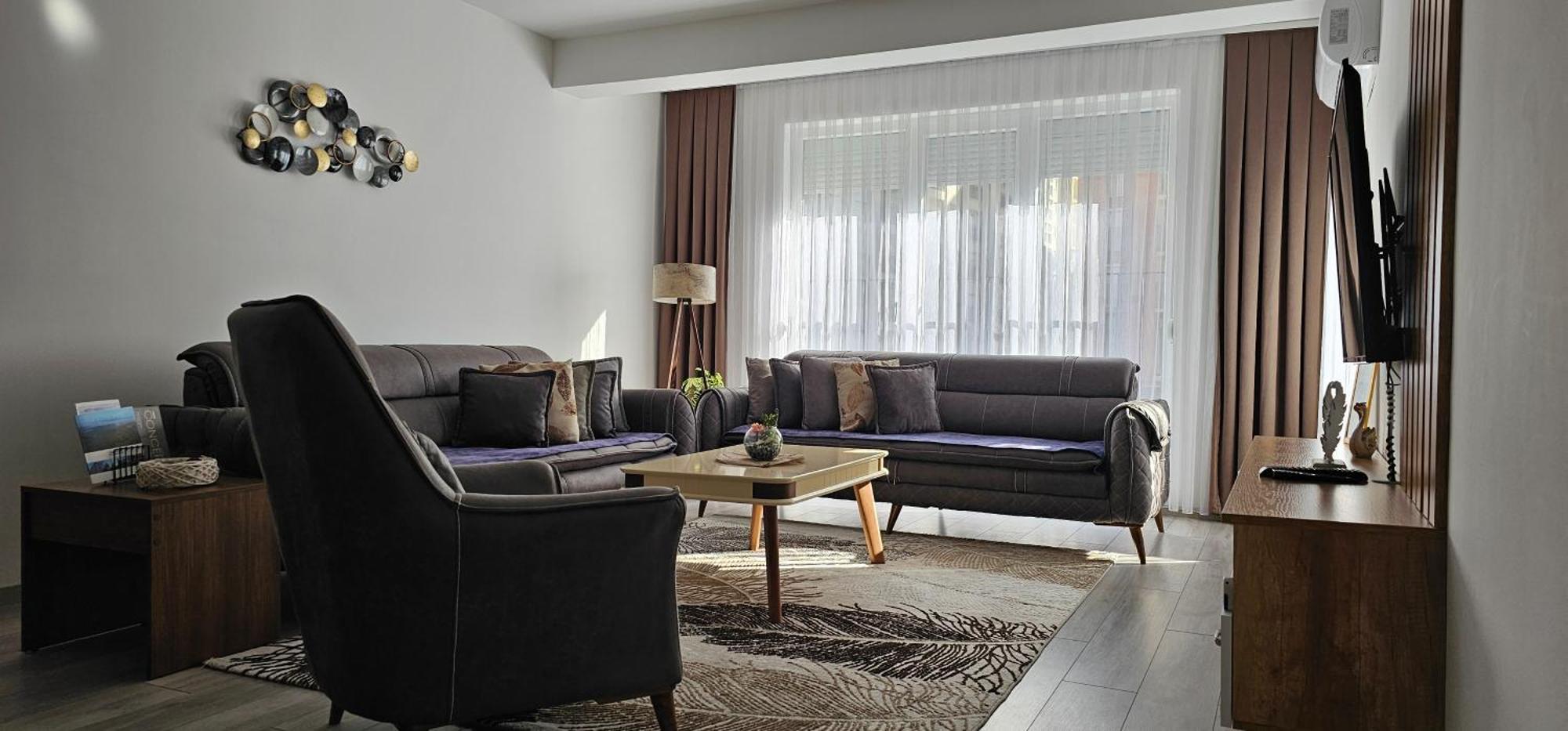 Value Living Apartment Ferizaj Buitenkant foto