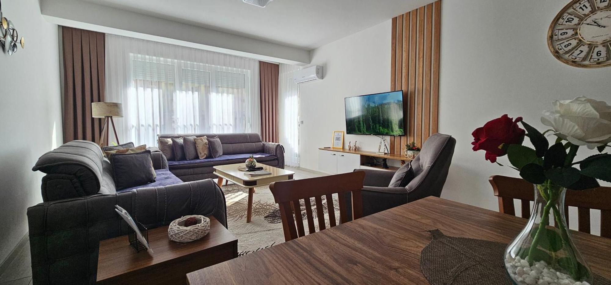 Value Living Apartment Ferizaj Buitenkant foto