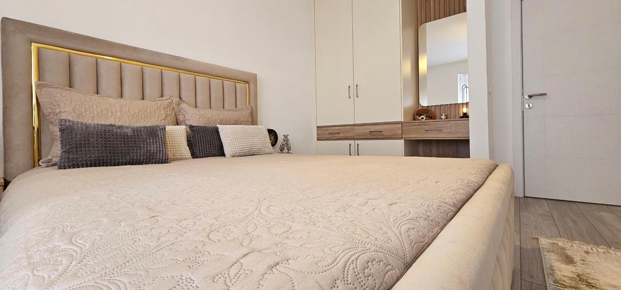 Value Living Apartment Ferizaj Buitenkant foto
