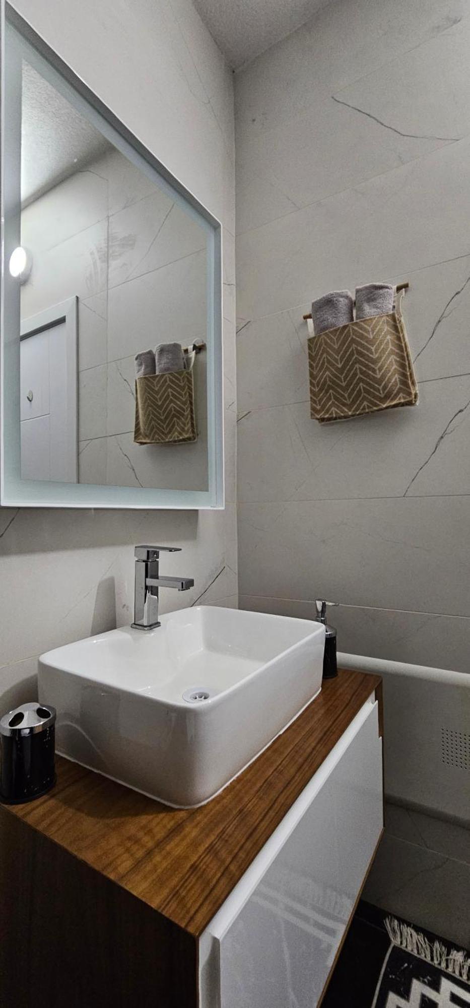 Value Living Apartment Ferizaj Buitenkant foto