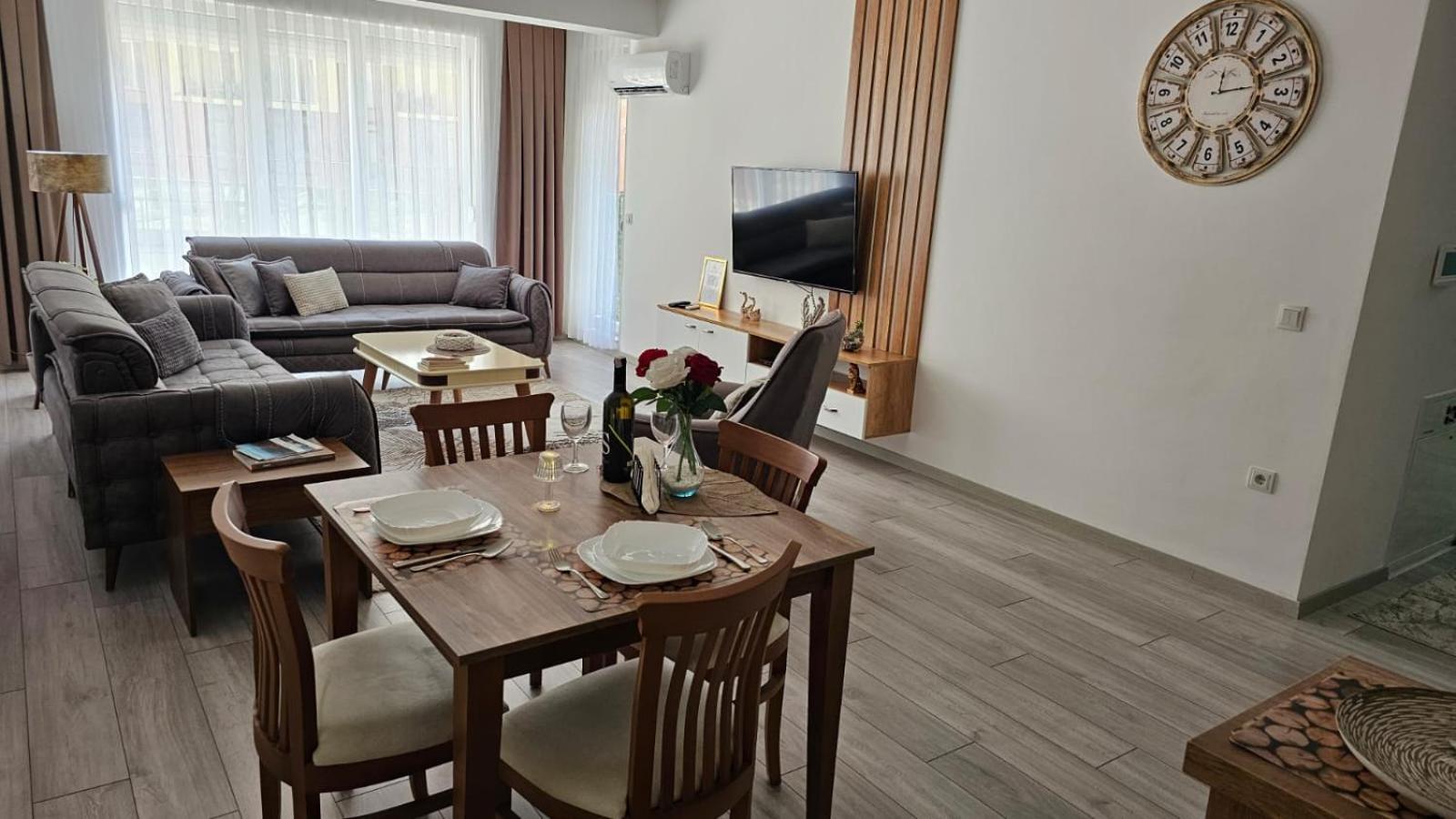 Value Living Apartment Ferizaj Buitenkant foto