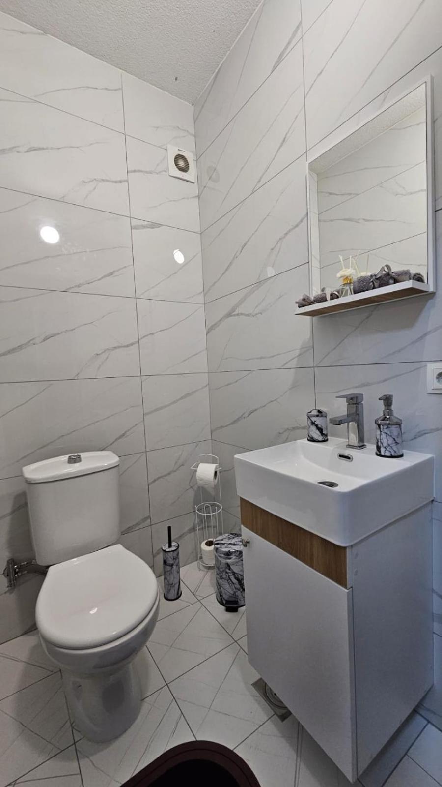 Value Living Apartment Ferizaj Buitenkant foto