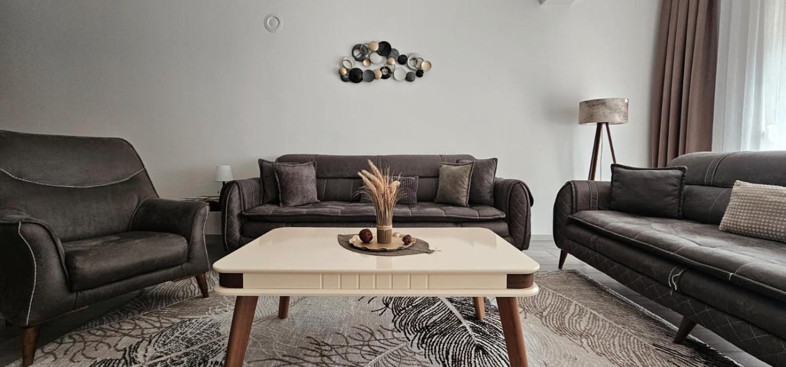 Value Living Apartment Ferizaj Buitenkant foto